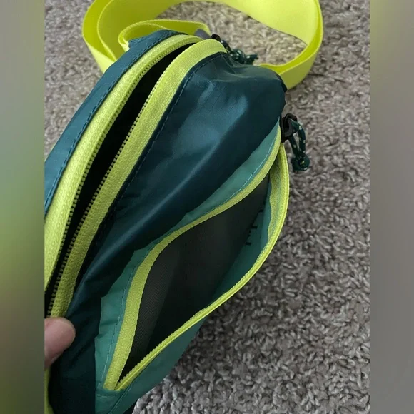 L.L. Bean Stowaway Hip Pack Soft Juniper Ultralight Belt Bag Crossbody - Picture 5 of 5